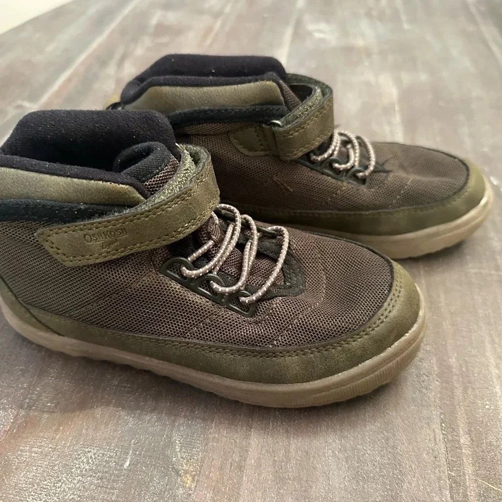 oshkosh b'gosh Boys High Top Sneaker Boots Shoes Size 12 Green